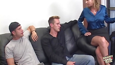 Brunette amateur gets on black dick