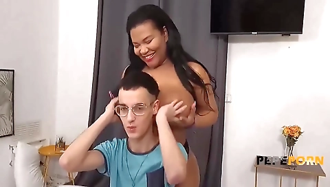 Maria and dildoy thievesr cannono escorts share cock