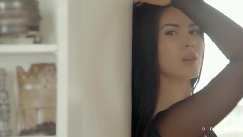 Masive tit and ready for cash