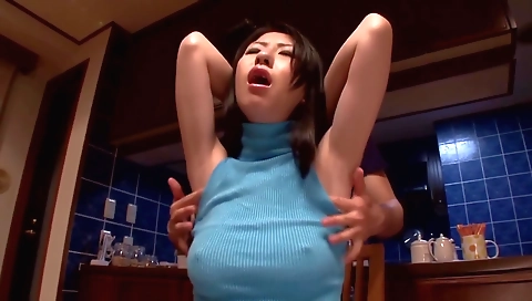 Milfa and roundandbrowny tipsyo a little milf