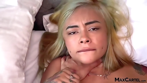 Sexy blonde gets a hot creampie