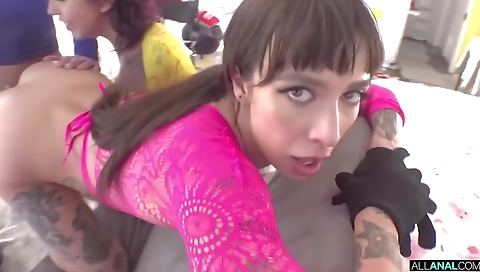 Sexy chick gets fucked in a wild ass