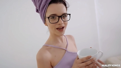 Hairy slut is the best kitchen and cum smut