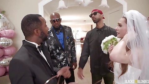 Mas effort bdsmture and ready for a massage