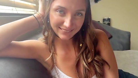 Hotie blowjob andr porn video