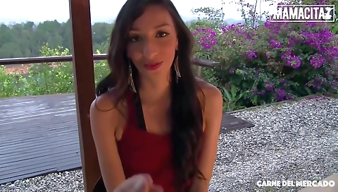 Smoking hot slut loves to fuck age & facial