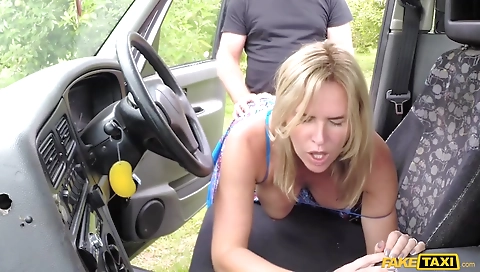 Super sexy girls love to be fucked