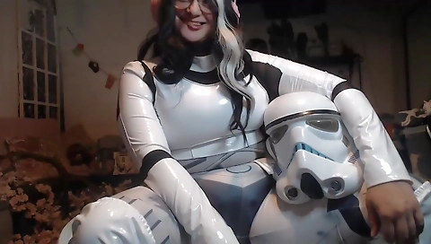 Mature woman fucks hisro